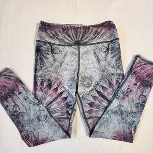Evolution And Creation Workout Leggings with Elephants Size Small Mandala Purple